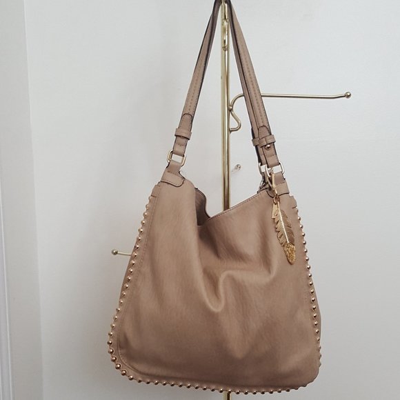 Jessica Simpson Light Blush Large Handbag Hobo Purse with Gold Studs and Strap - Picture 2 of 16